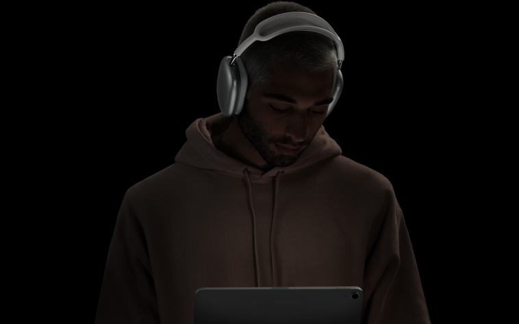 Apple AirPods Max 3D Apple AirPods Max 3D.jpg